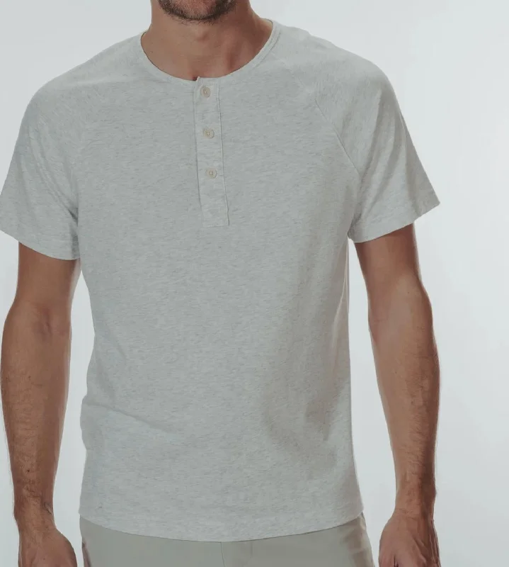 Men's Active Short Sleeve Puremeso Henley In Stone