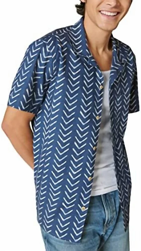 Printed Short Sleeve Camp Collar Shirt In Indigo Stripe