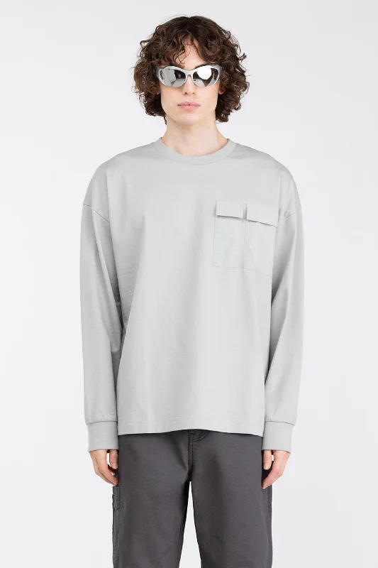 CREWNECK SWEATSHIRT WITH CARGO POCKET